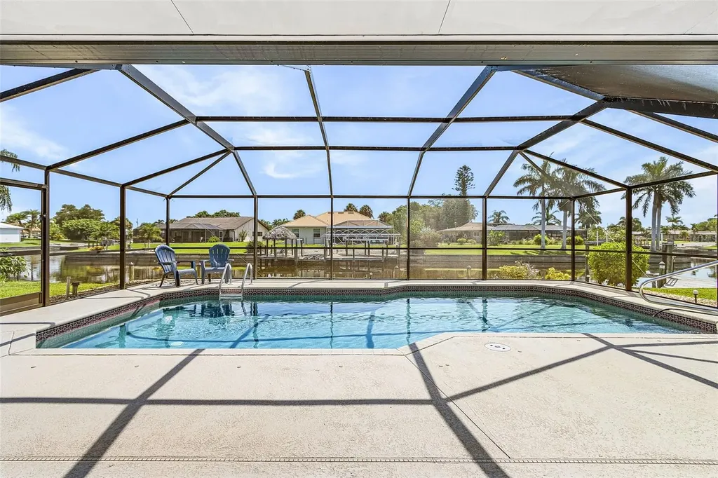 4504 SE 6th Place Cape Coral FL 33904