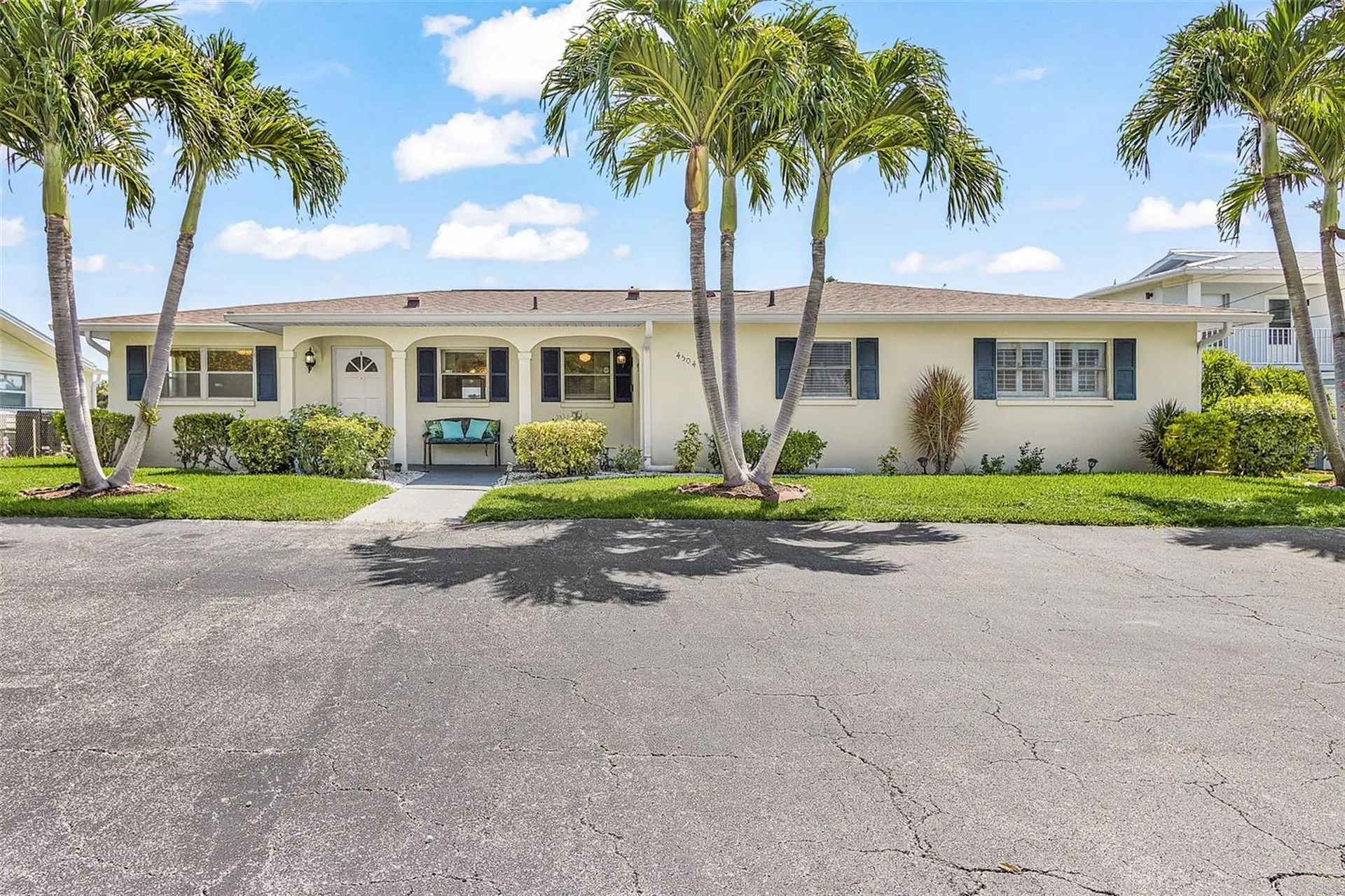 4504 SE 6th Place Cape Coral FL 33904