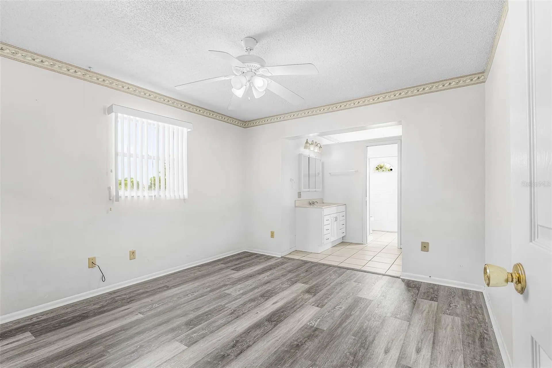 4504 SE 6th Place Cape Coral FL 33904