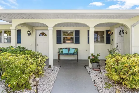 4504 SE 6th Place Cape Coral FL 33904