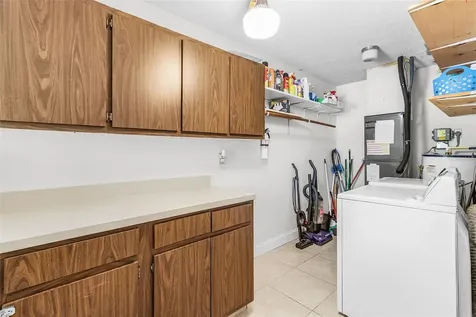 4504 SE 6th Place Cape Coral FL 33904