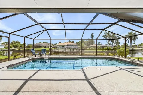 4504 SE 6th Place Cape Coral FL 33904