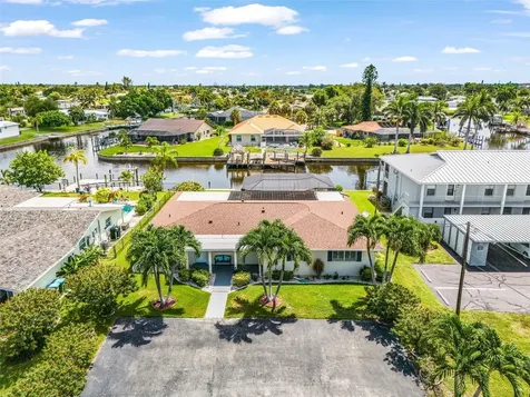 4504 SE 6th Place Cape Coral FL 33904