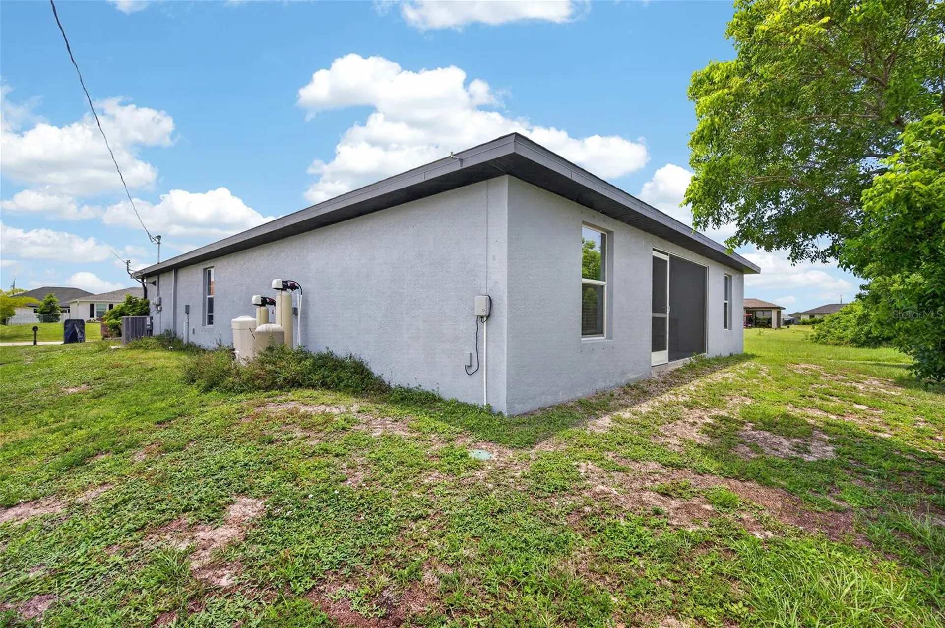 1139 NW 14th Terrace Cape Coral FL 33993