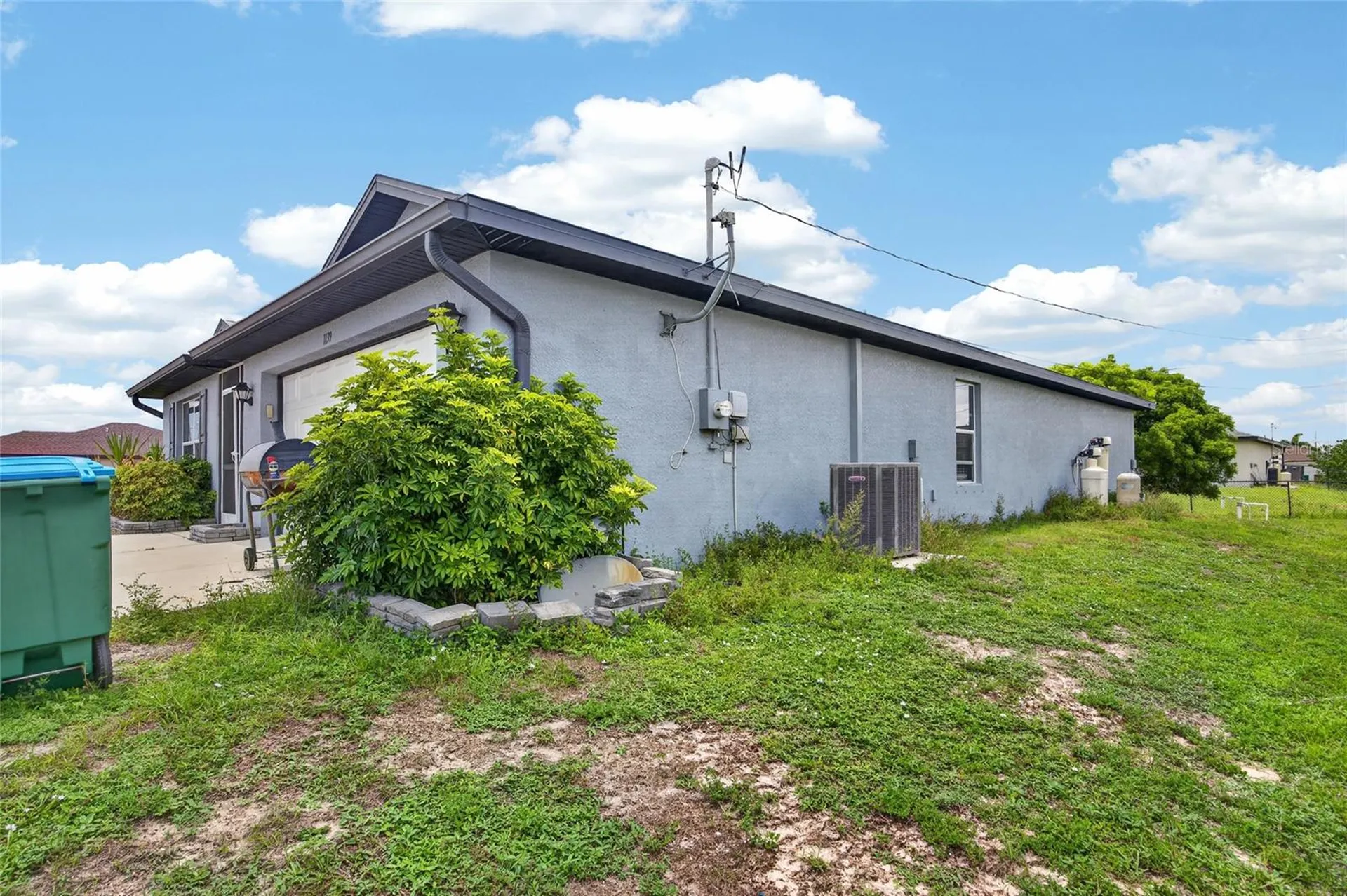 1139 NW 14th Terrace Cape Coral FL 33993