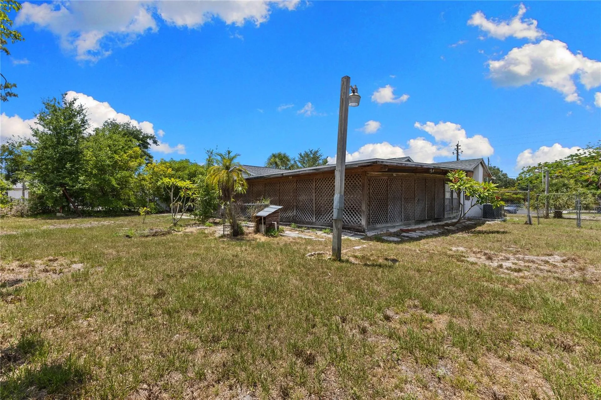 2025 17th Avenue W Bradenton FL 34205