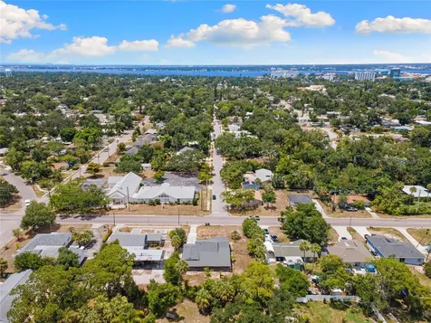 2025 17th Avenue W Bradenton FL 34205