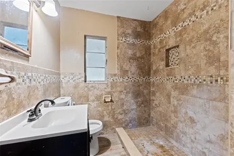 2025 17th Avenue W Bradenton FL 34205