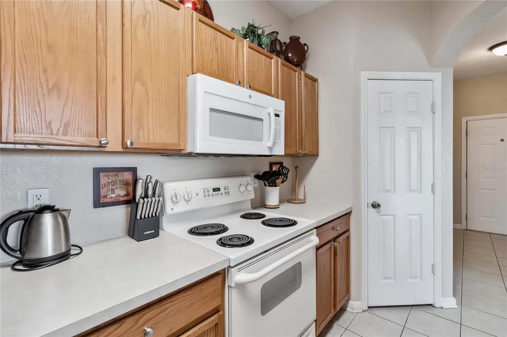 2821 E Almaton Loop Kissimmee FL 34747