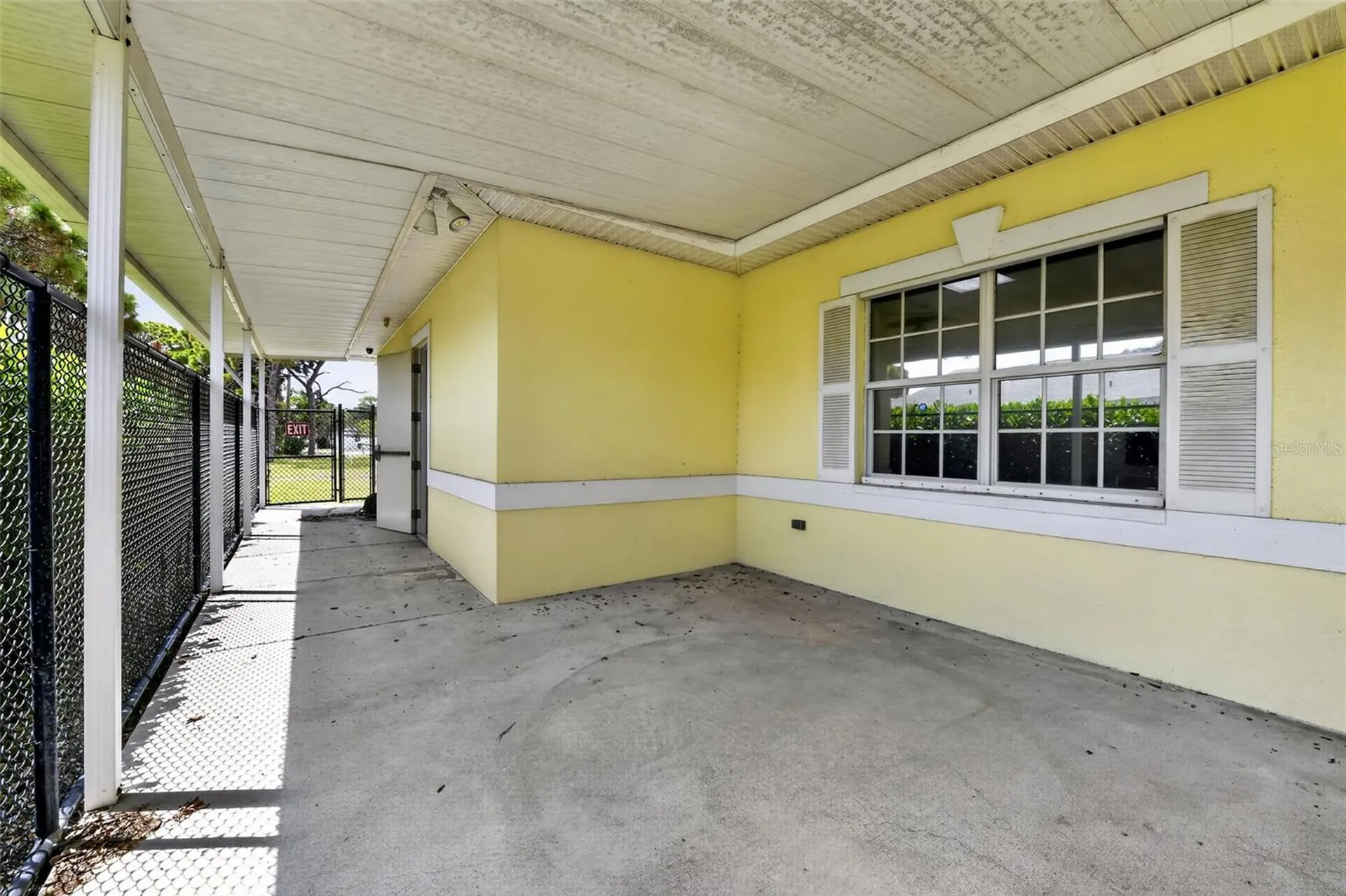 2555 Pinellas Point Drive S St Petersburg FL 33706