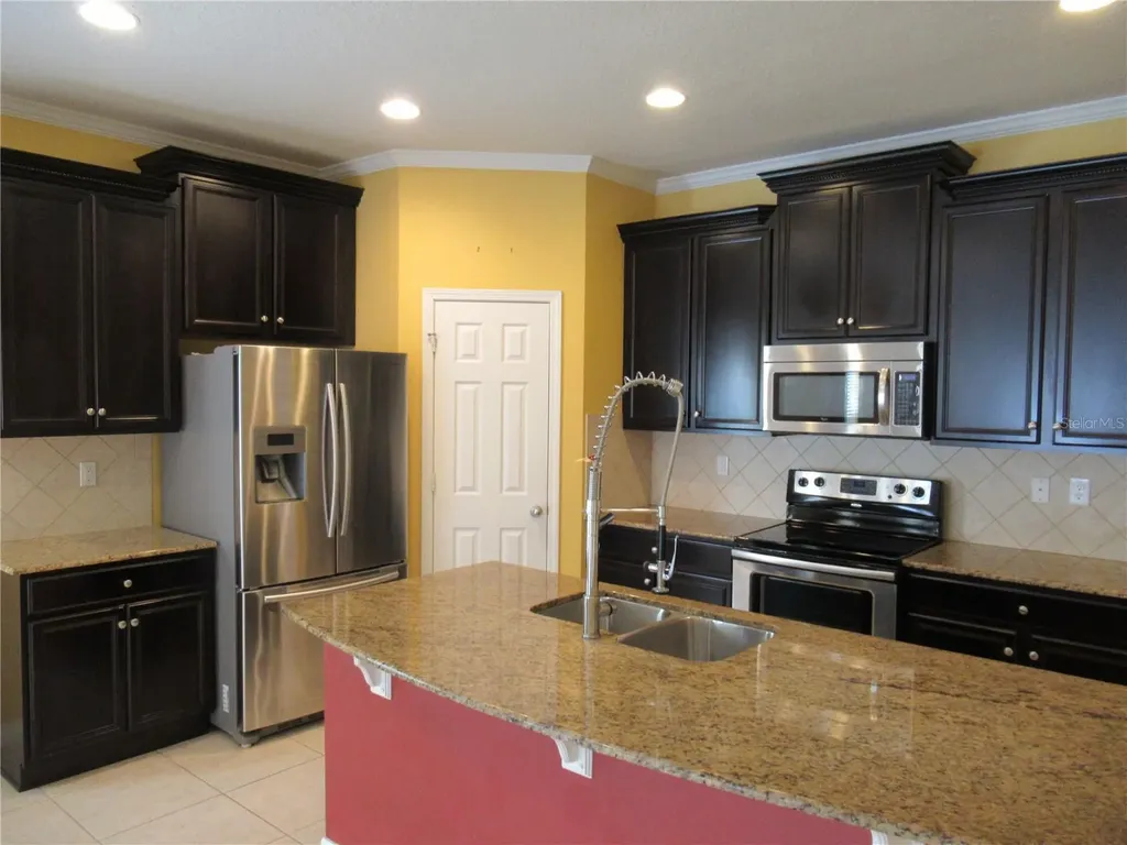 2822 Maple Brook Loop Lutz FL 33558