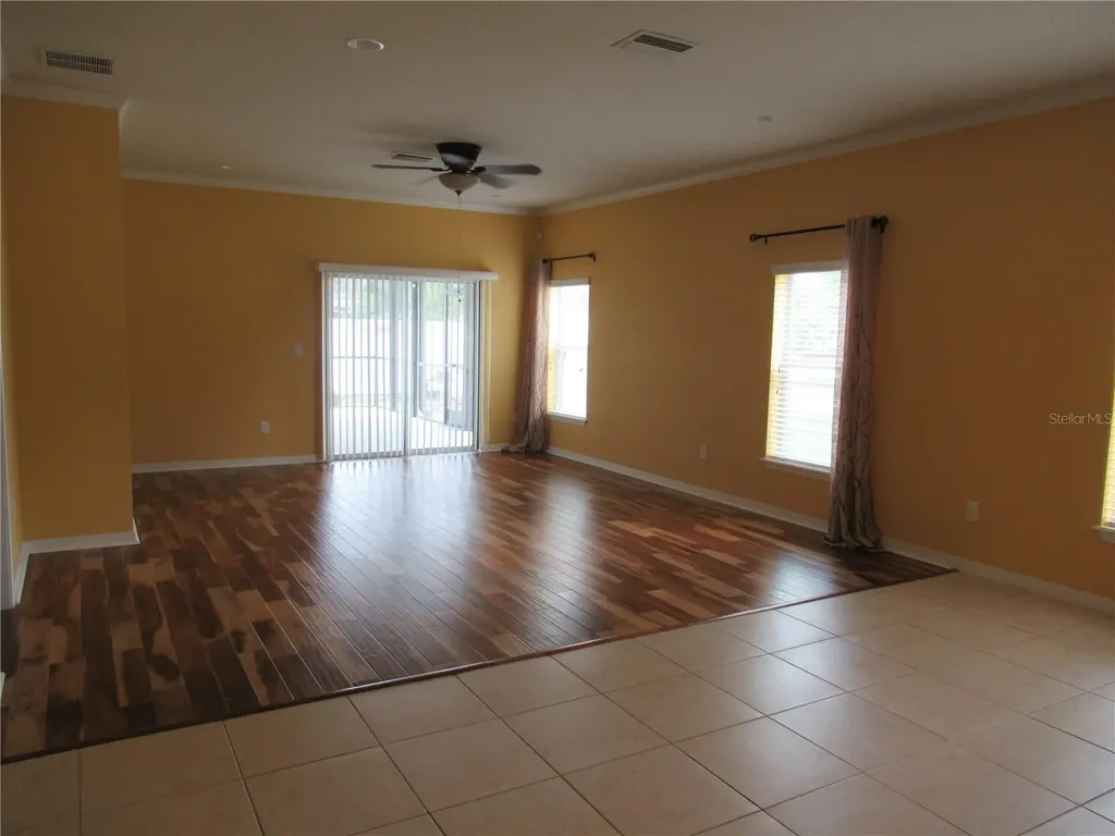2822 Maple Brook Loop Lutz FL 33558