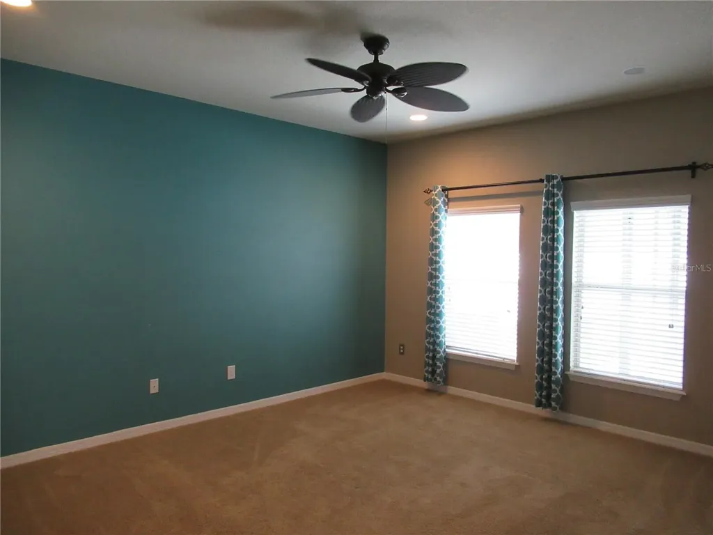 2822 Maple Brook Loop Lutz FL 33558