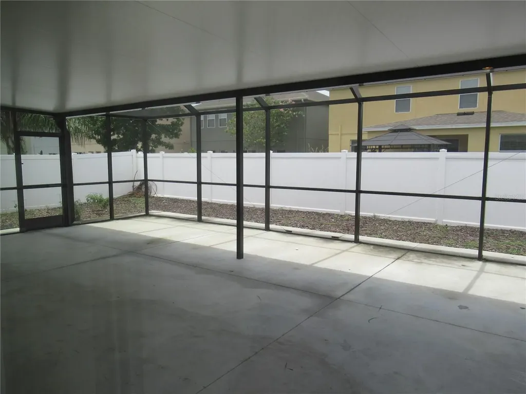 2822 Maple Brook Loop Lutz FL 33558