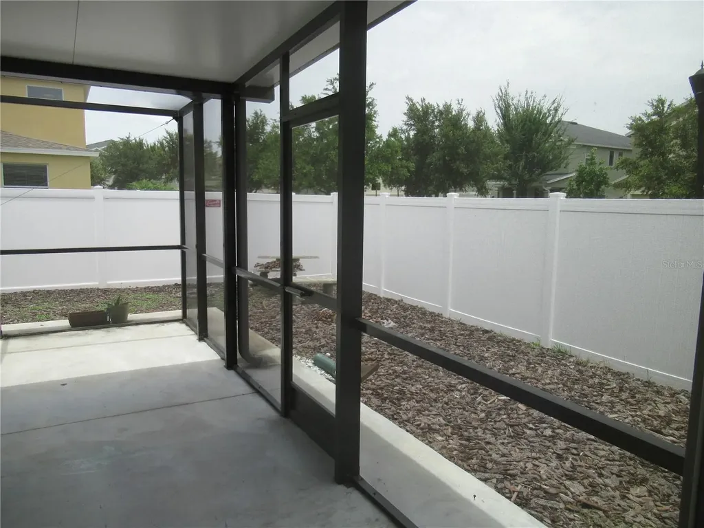 2822 Maple Brook Loop Lutz FL 33558