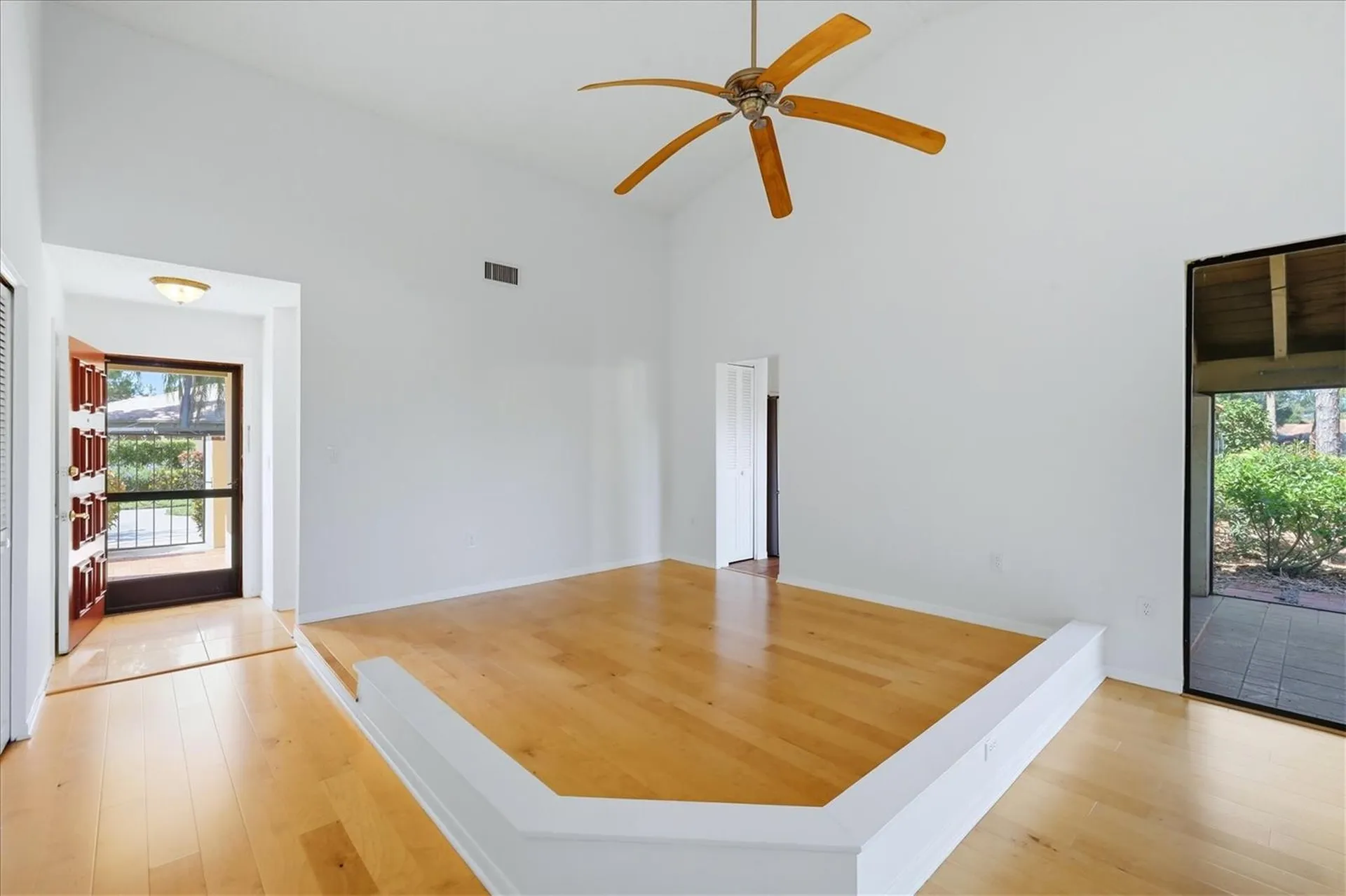 5387 Huntingwood Court Sarasota FL 34235