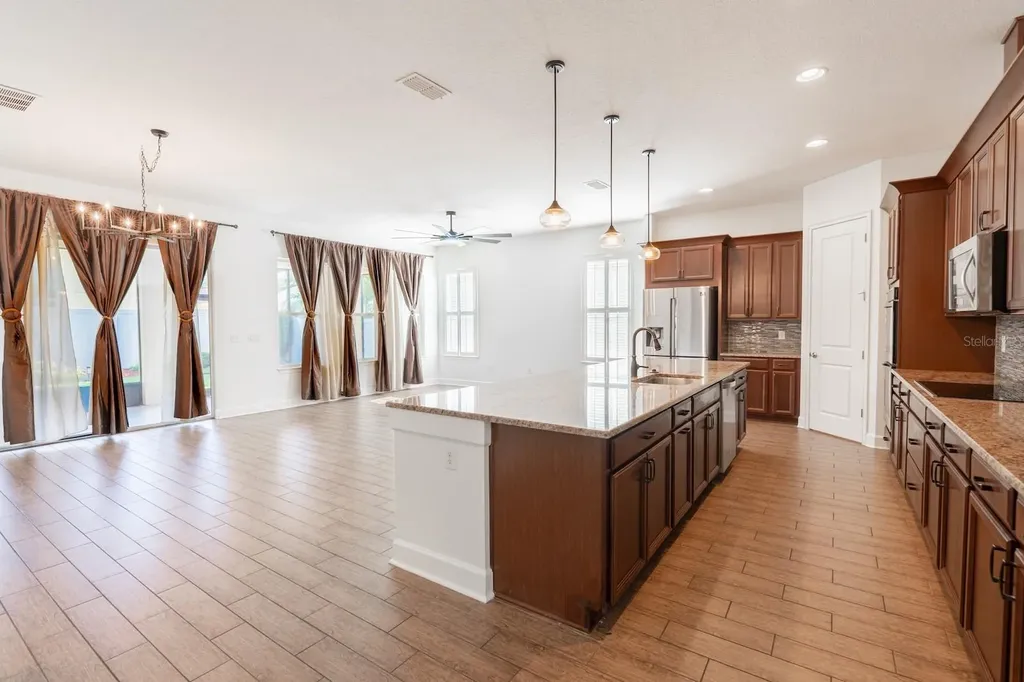 10667 Cardera Drive Riverview FL 33578
