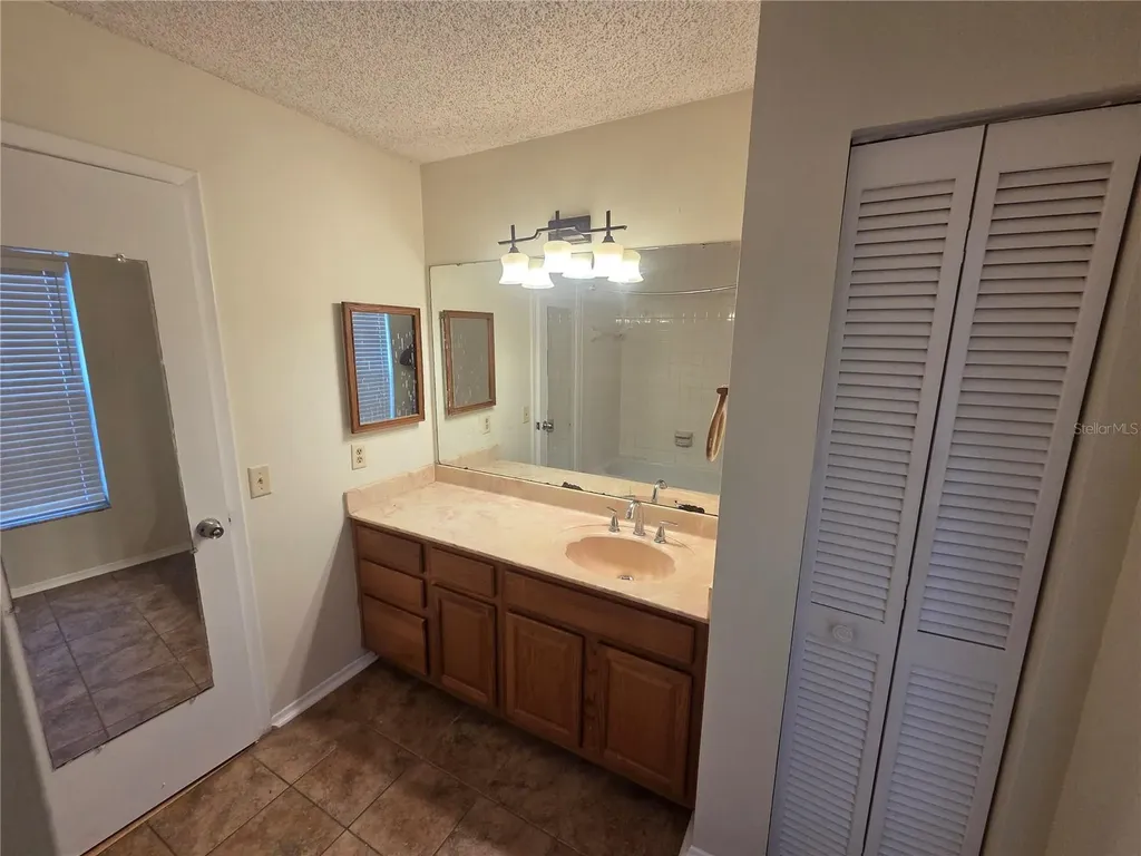 2010 Branch Tree Lane Brandon FL 33511