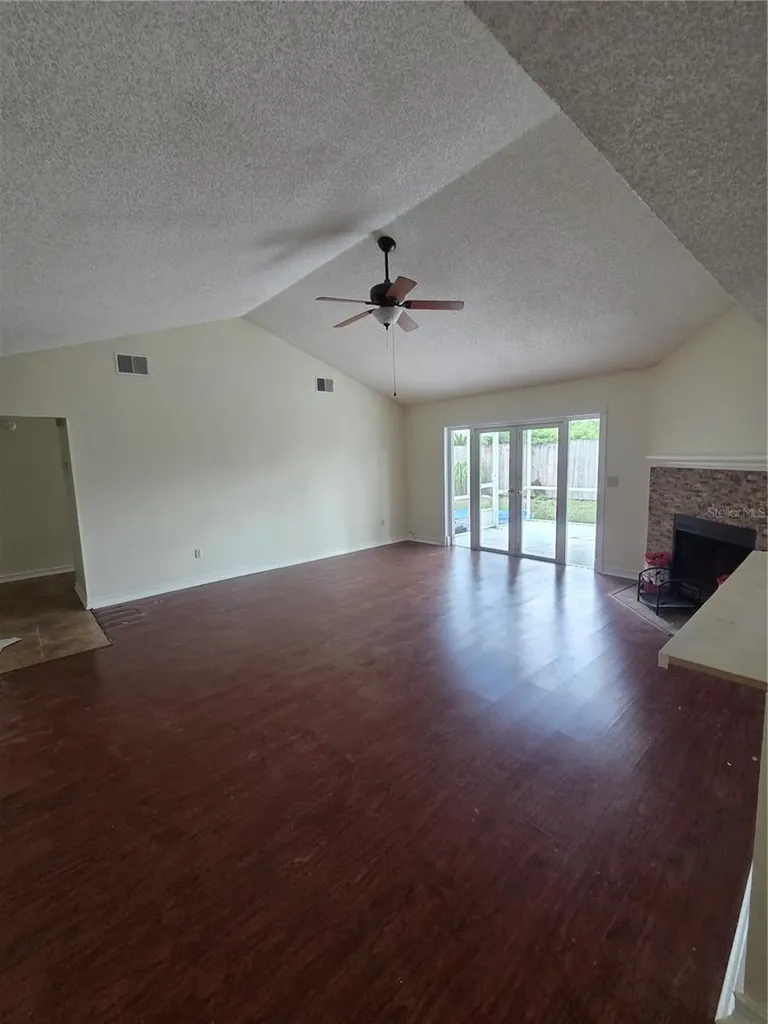 2010 Branch Tree Lane Brandon FL 33511