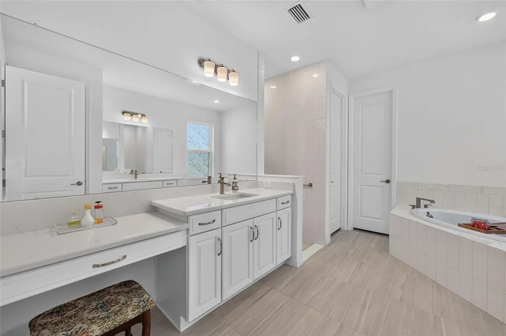 33751 Landsman Loop Wesley Chapel FL 33543