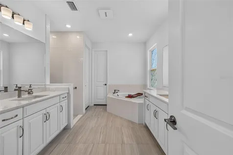33751 Landsman Loop Wesley Chapel FL 33543