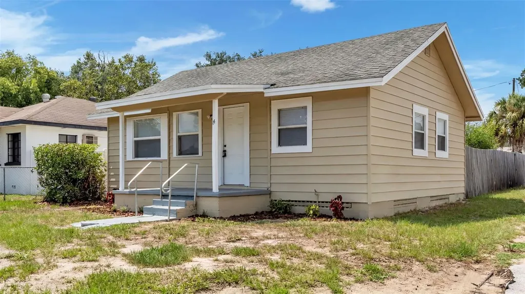 14 W Johnson Avenue Lake Wales FL 33853