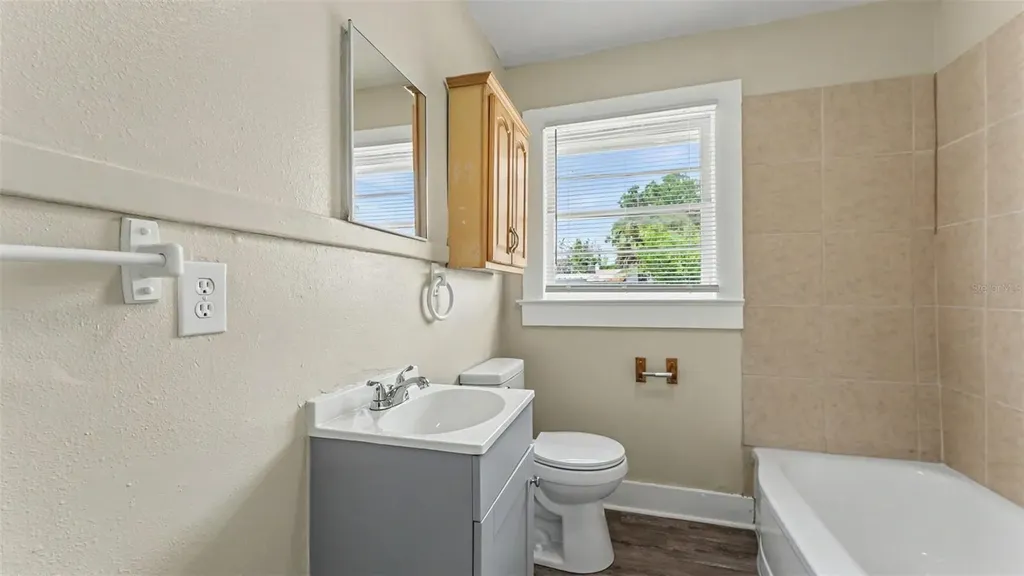 14 W Johnson Avenue Lake Wales FL 33853