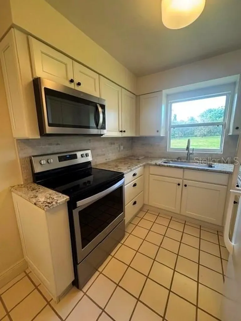 37623 Camphor Drive Dade City FL 33525