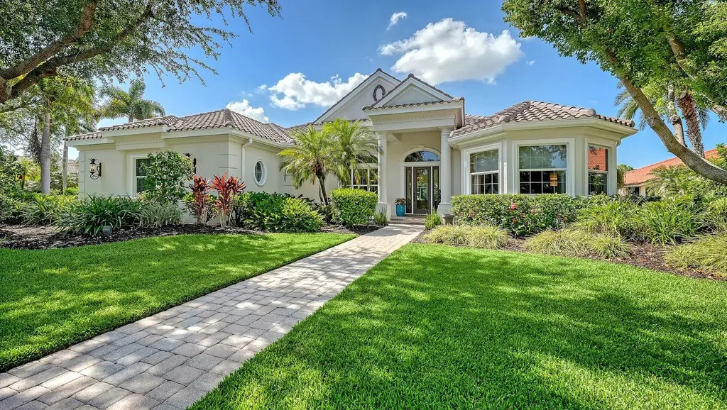 8960 Rocky Lake Court Sarasota FL 34238