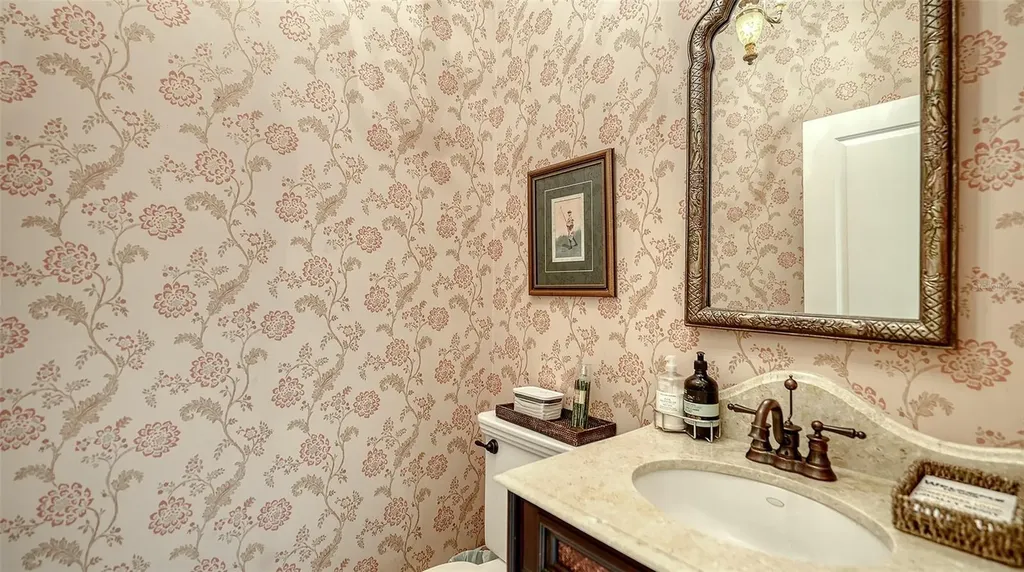 8960 Rocky Lake Court Sarasota FL 34238