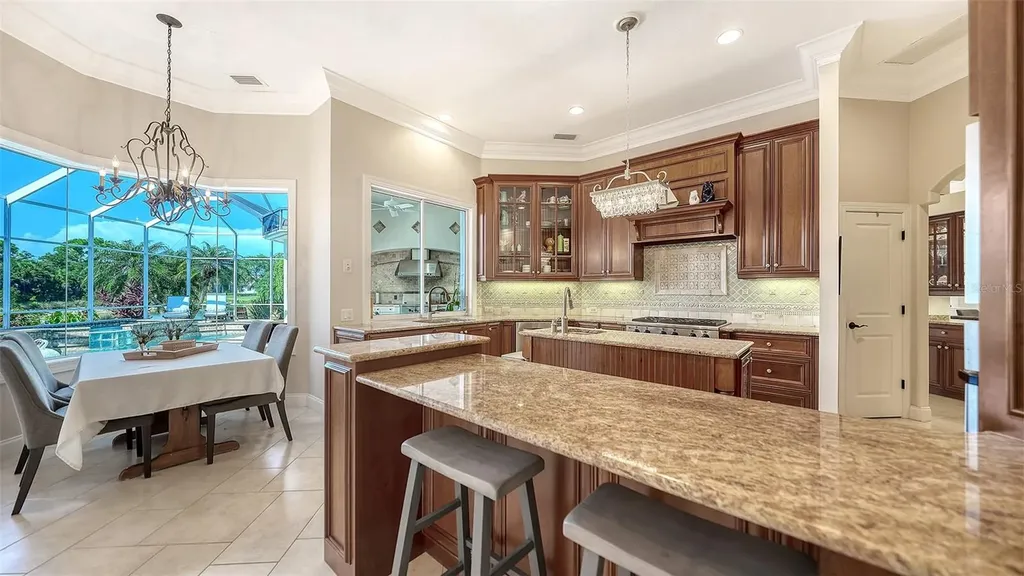 8960 Rocky Lake Court Sarasota FL 34238