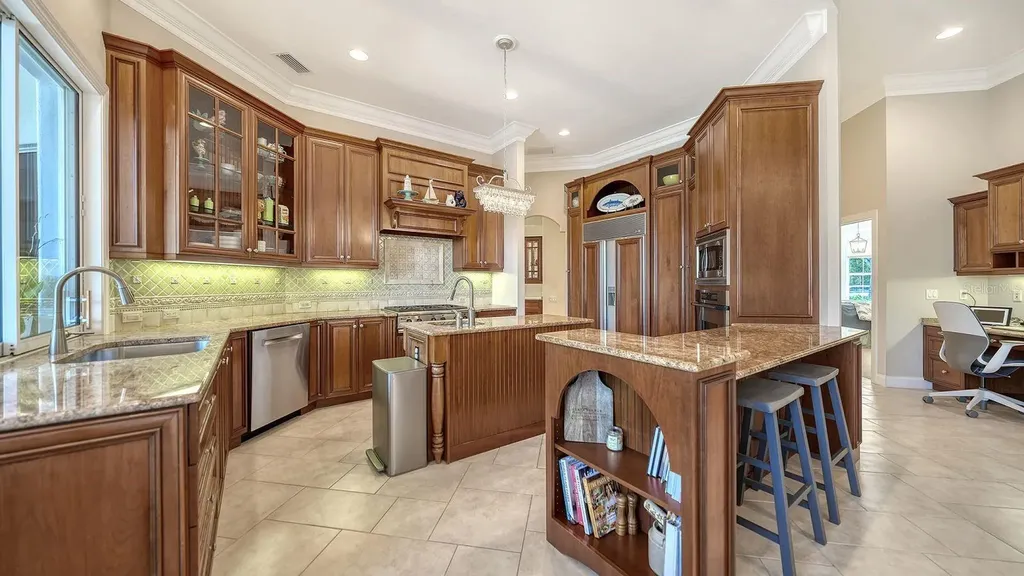 8960 Rocky Lake Court Sarasota FL 34238