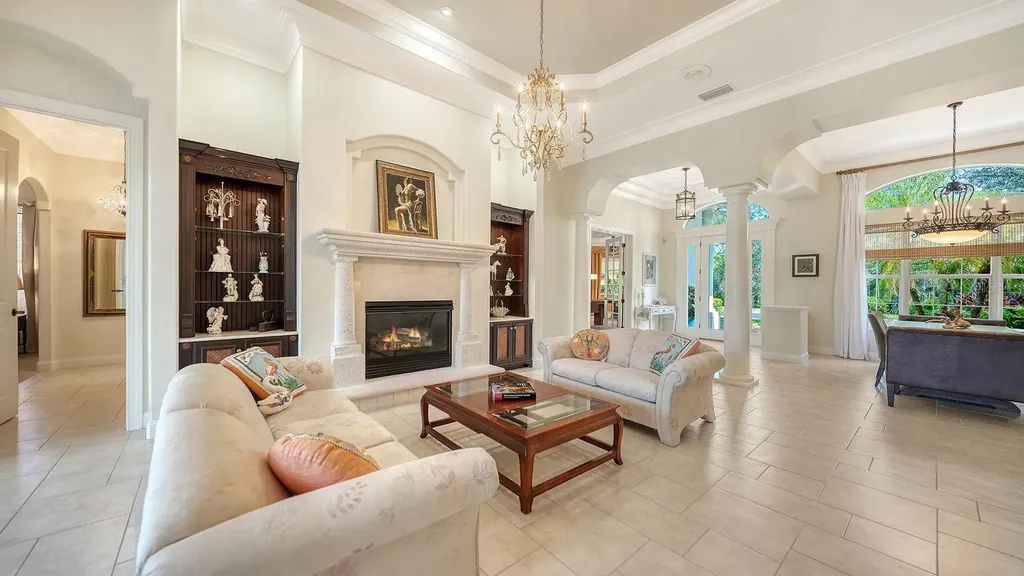 8960 Rocky Lake Court Sarasota FL 34238
