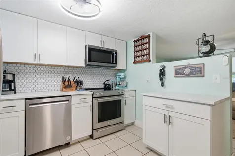 60 S Lincoln Avenue Beverly Hills FL 34465