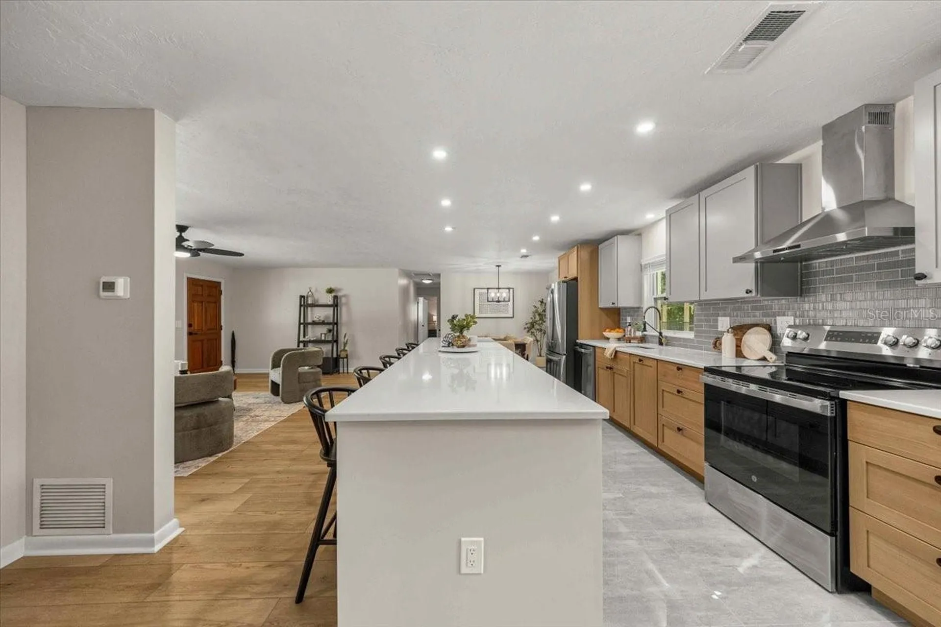 912 NE 17th Court Ocala FL 34470