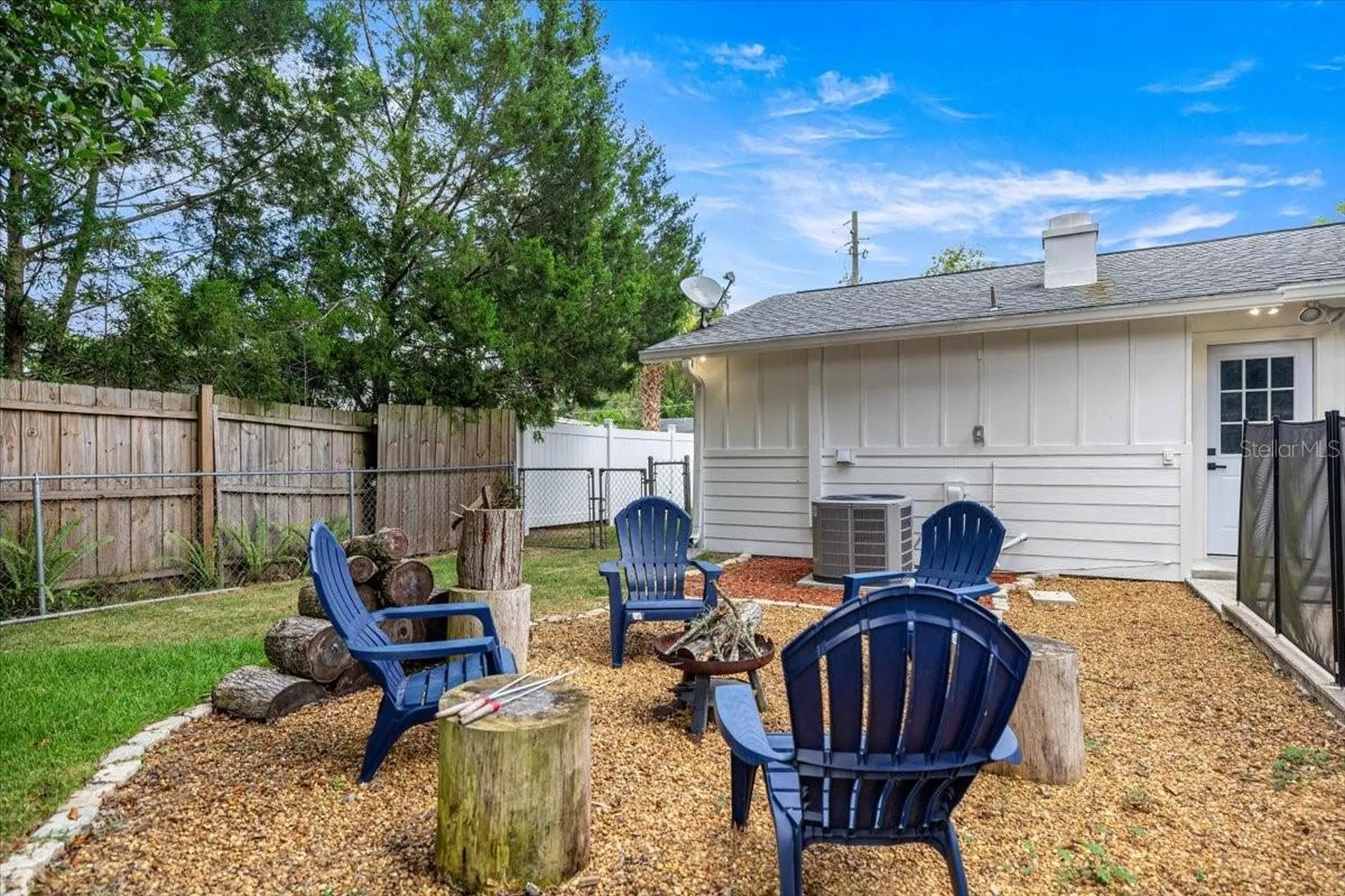 912 NE 17th Court Ocala FL 34470