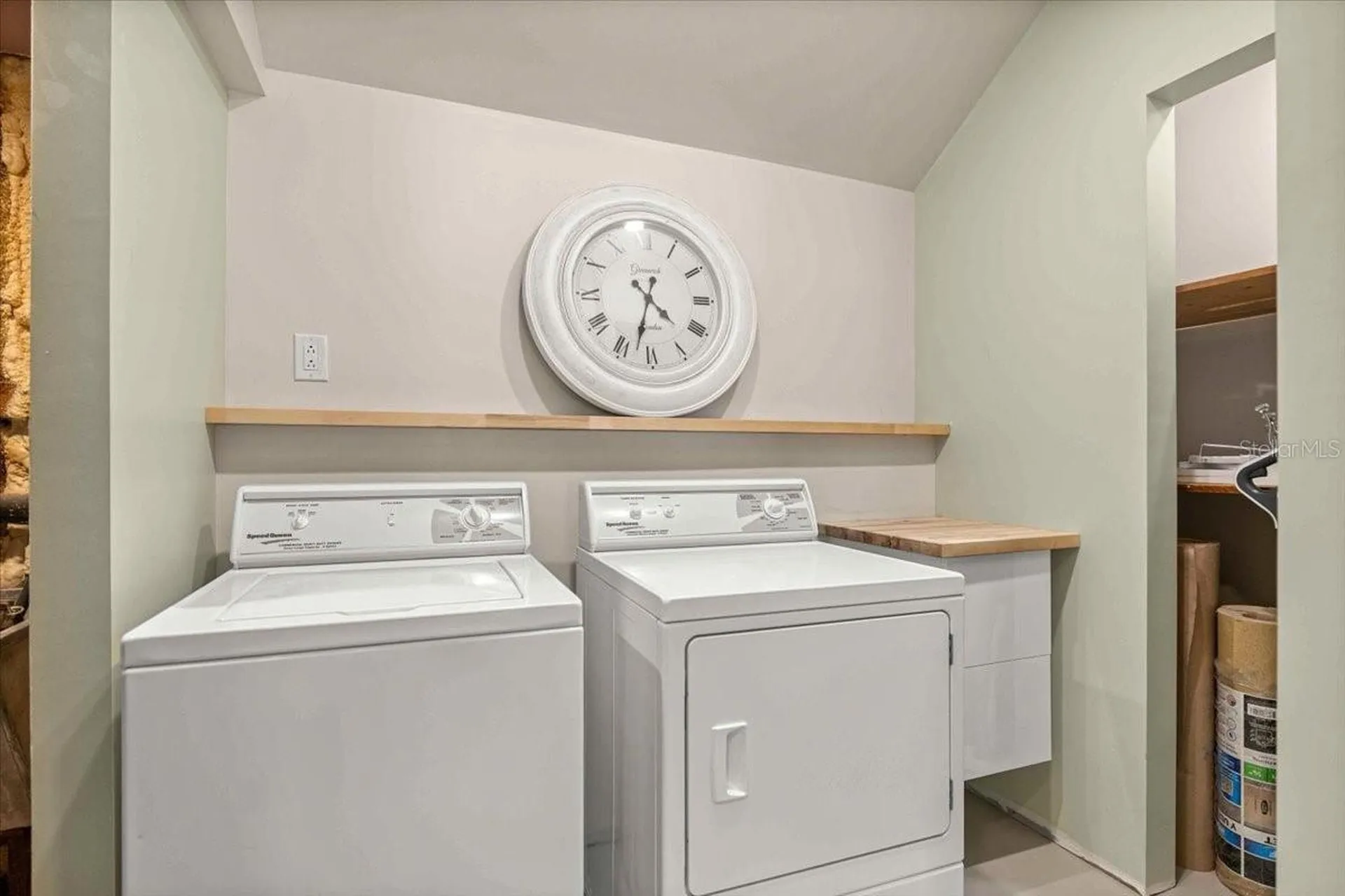 912 NE 17th Court Ocala FL 34470