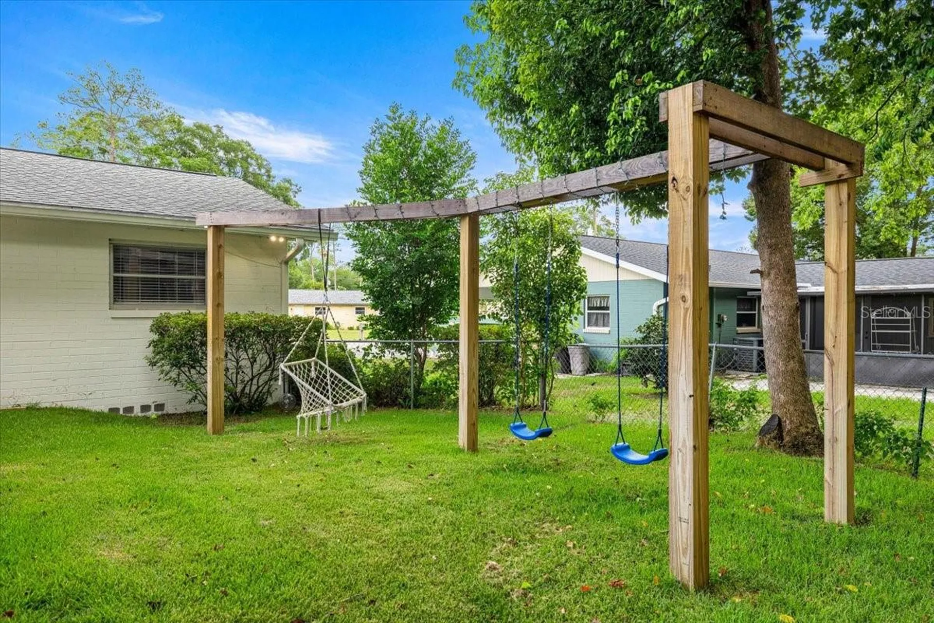 912 NE 17th Court Ocala FL 34470