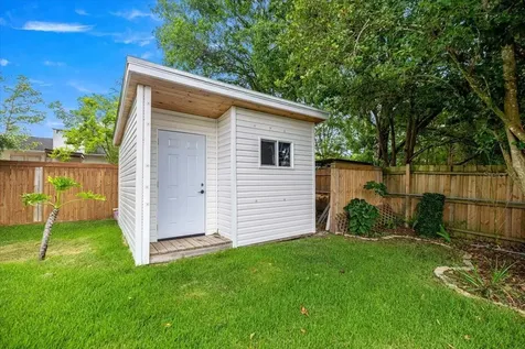 912 NE 17th Court Ocala FL 34470