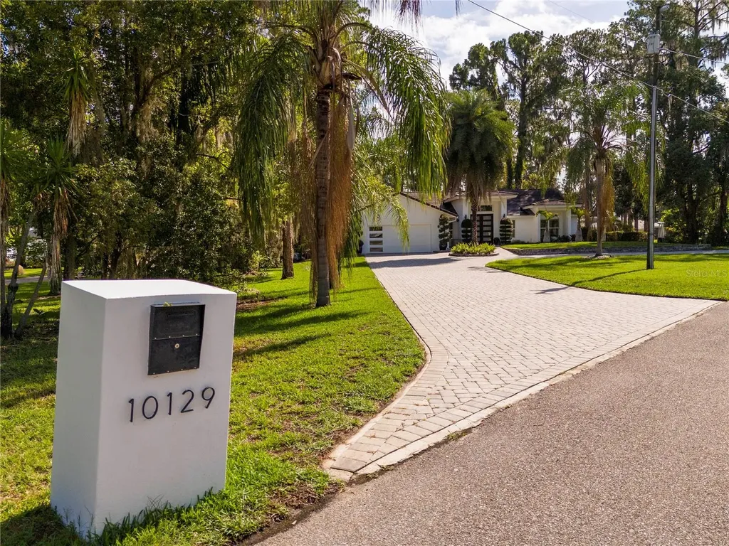 10129 Lone Tree Lane Orlando FL 32836