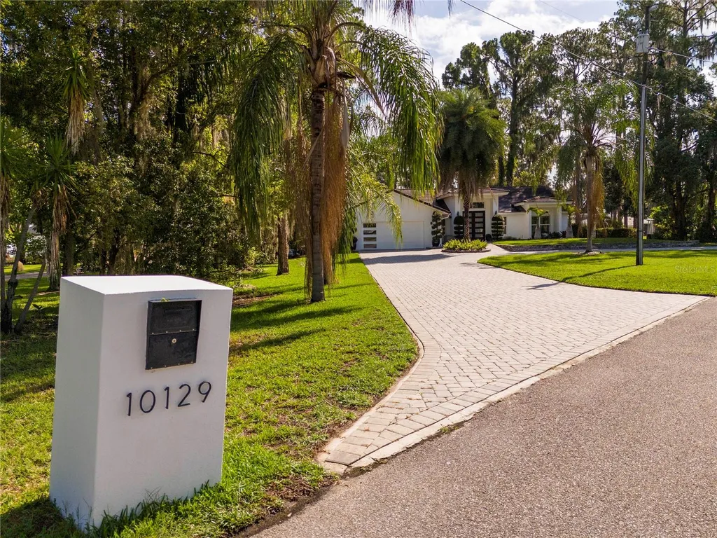 10129 Lone Tree Lane Orlando FL 32836