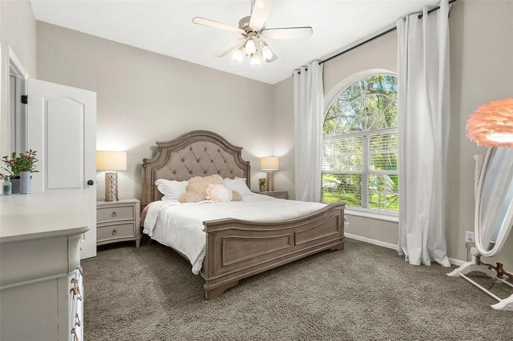 5804 Thoreau Place Lithia FL 33547