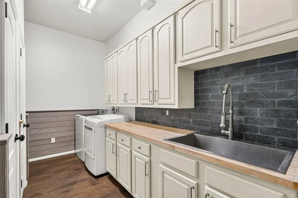 5804 Thoreau Place Lithia FL 33547