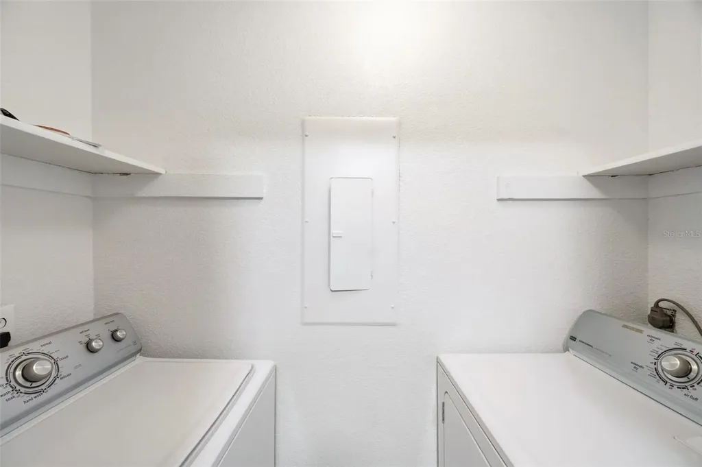 455 Alt 19 S Palm Harbor FL 34683