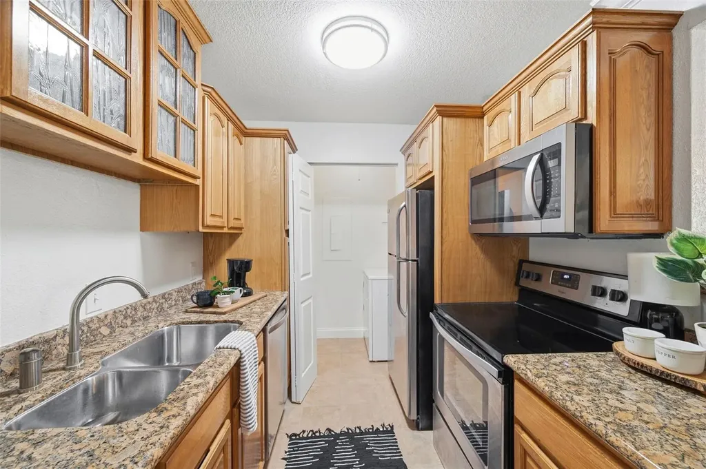 455 Alt 19 S Palm Harbor FL 34683