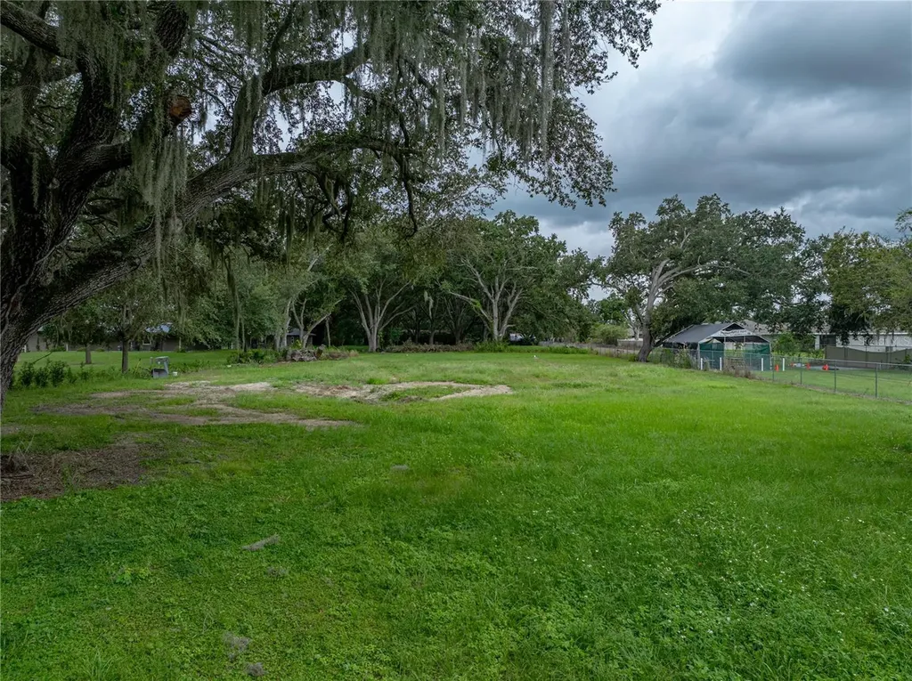 Old Berkley Road Auburndale FL 33823