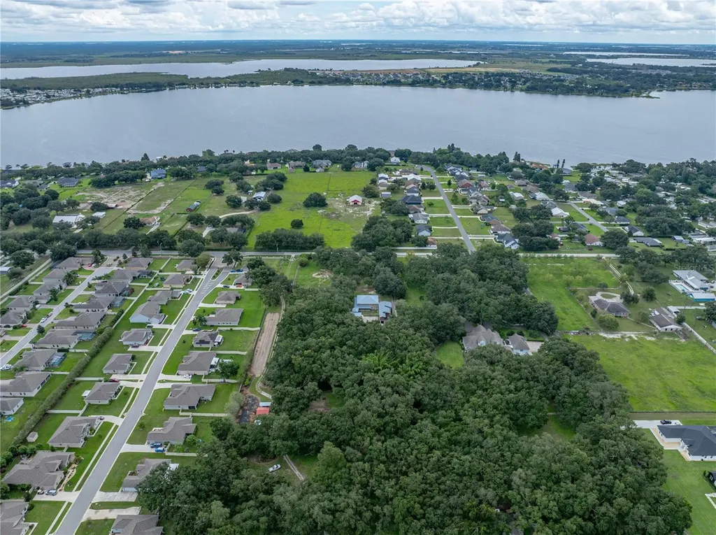 Old Berkley Road Auburndale FL 33823