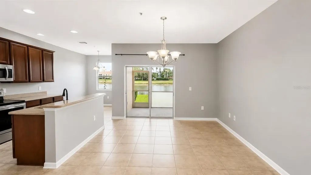 3696 Parkridge Circle Sarasota FL 34243
