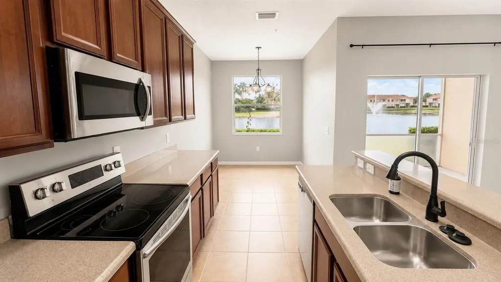 3696 Parkridge Circle Sarasota FL 34243
