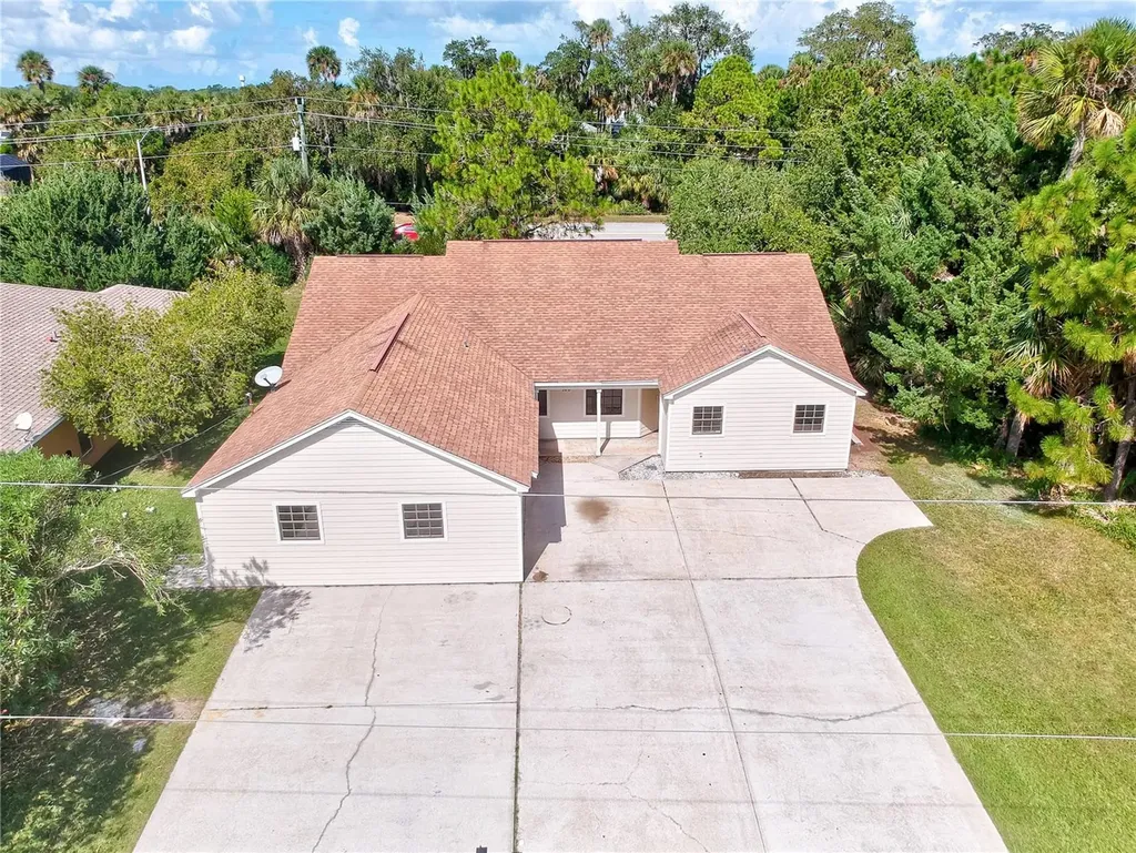 100 Coral Reef Court N Palm Coast FL 32137